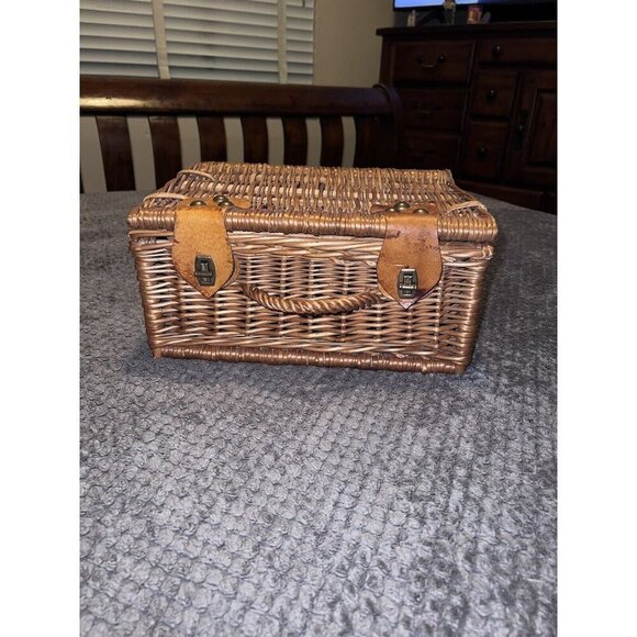 Vintage Rattan Suitcase Wicker Chest Picnic and Wine Box - Picture 1 of 16